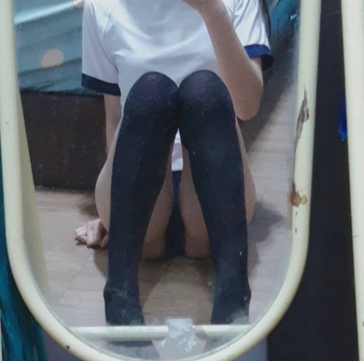 địt cô chị gái ngây thơ không biết làm tình