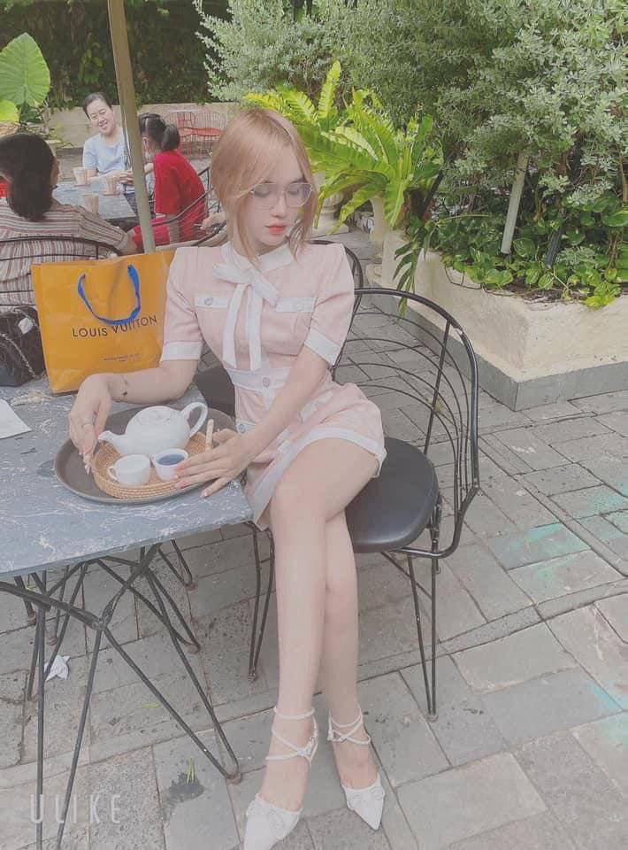 Sáng sớm mà em gái đòi ăn chuối tây nóng hổi